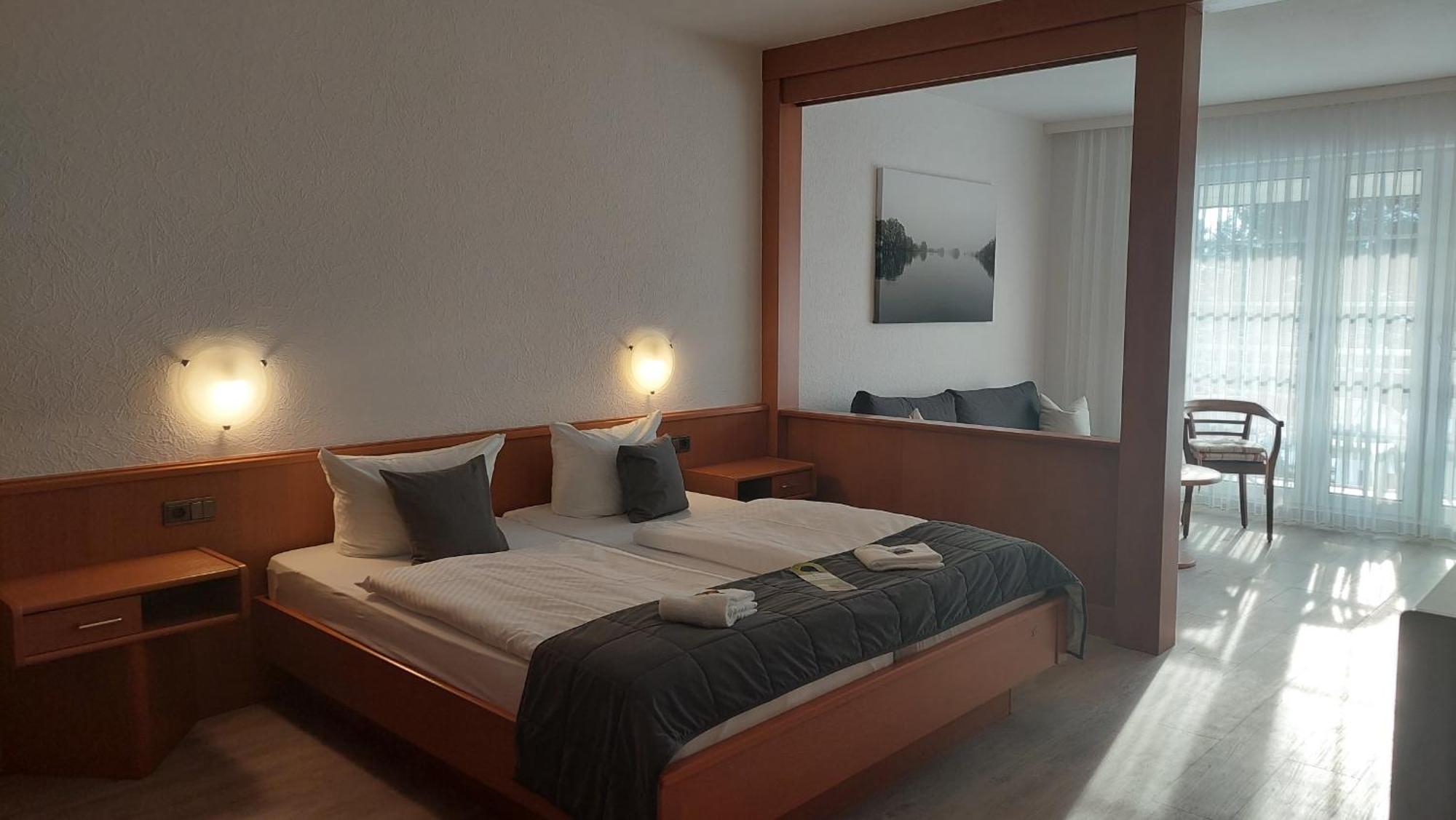 Hotel Am Meilenstein Dunkelforth Bagian luar foto