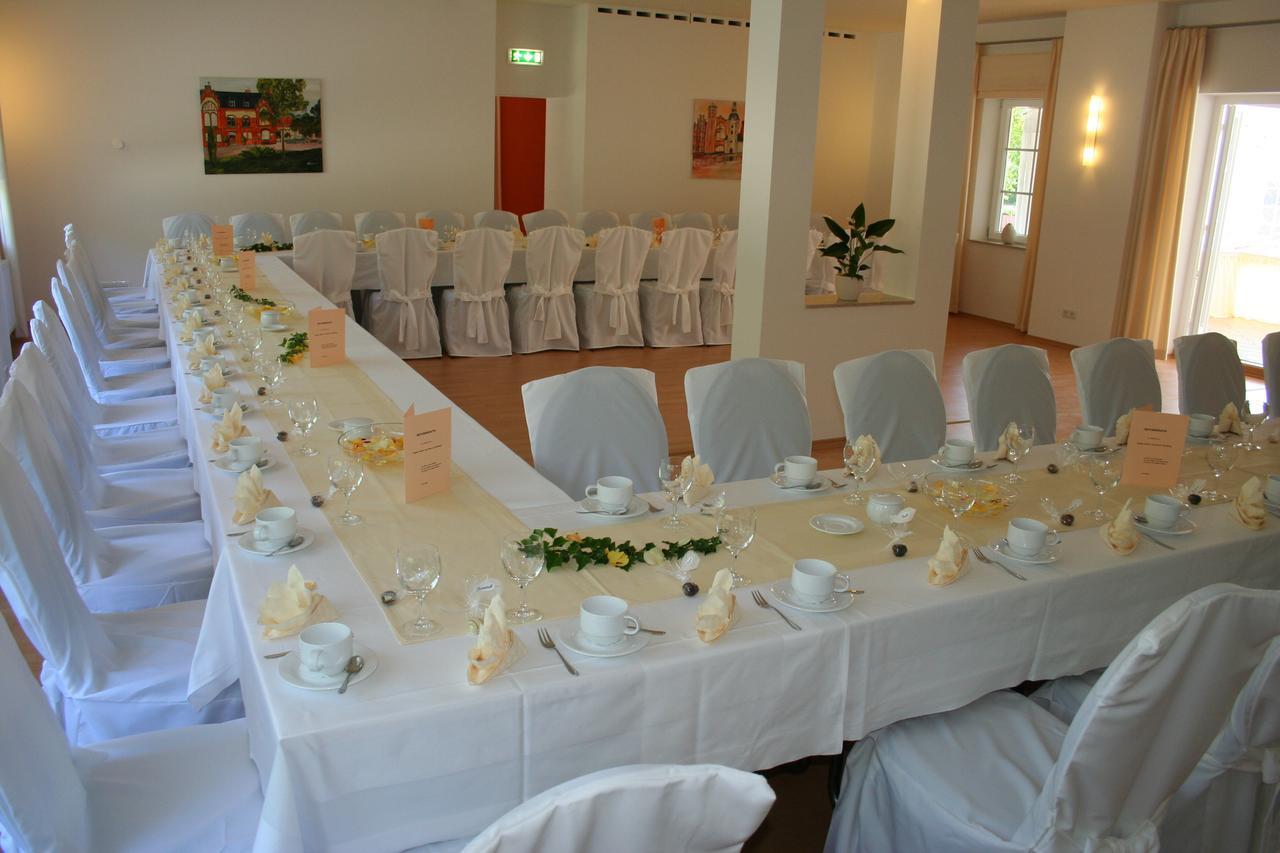 Hotel Am Meilenstein Dunkelforth Bagian luar foto