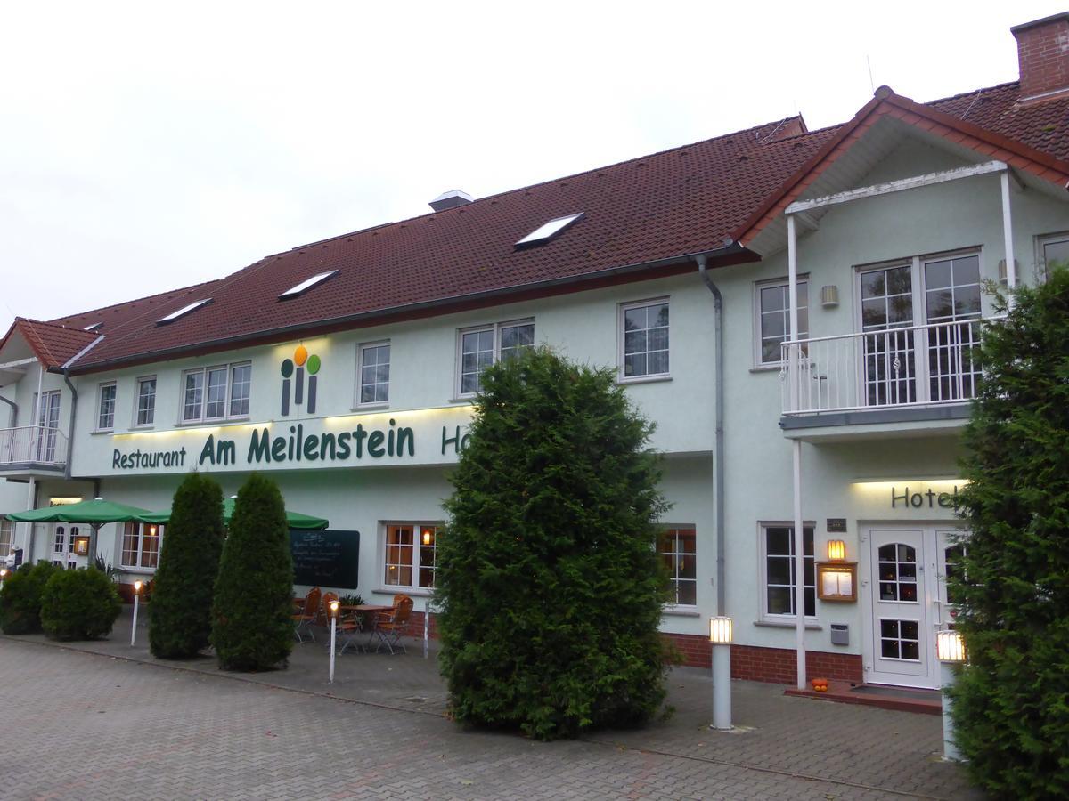 Hotel Am Meilenstein Dunkelforth Bagian luar foto