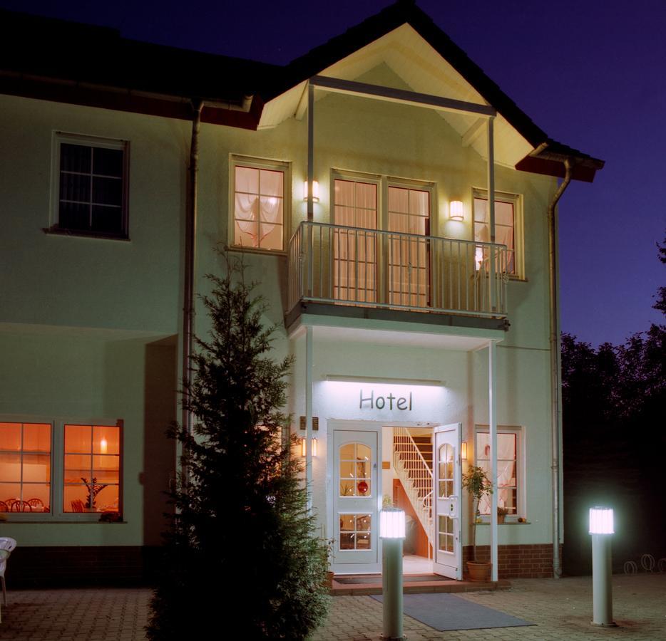 Hotel Am Meilenstein Dunkelforth Bagian luar foto