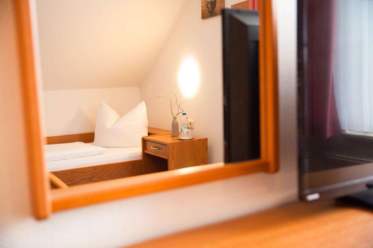 Hotel Am Meilenstein Dunkelforth Bagian luar foto