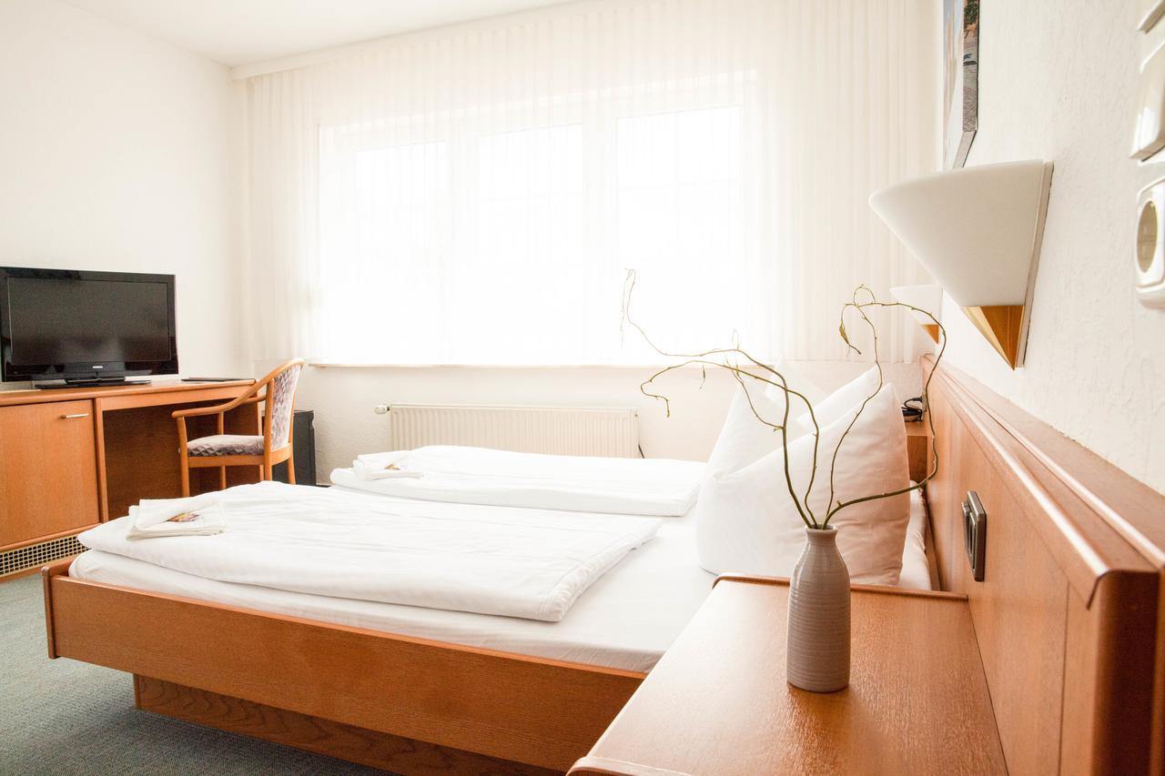 Hotel Am Meilenstein Dunkelforth Bagian luar foto