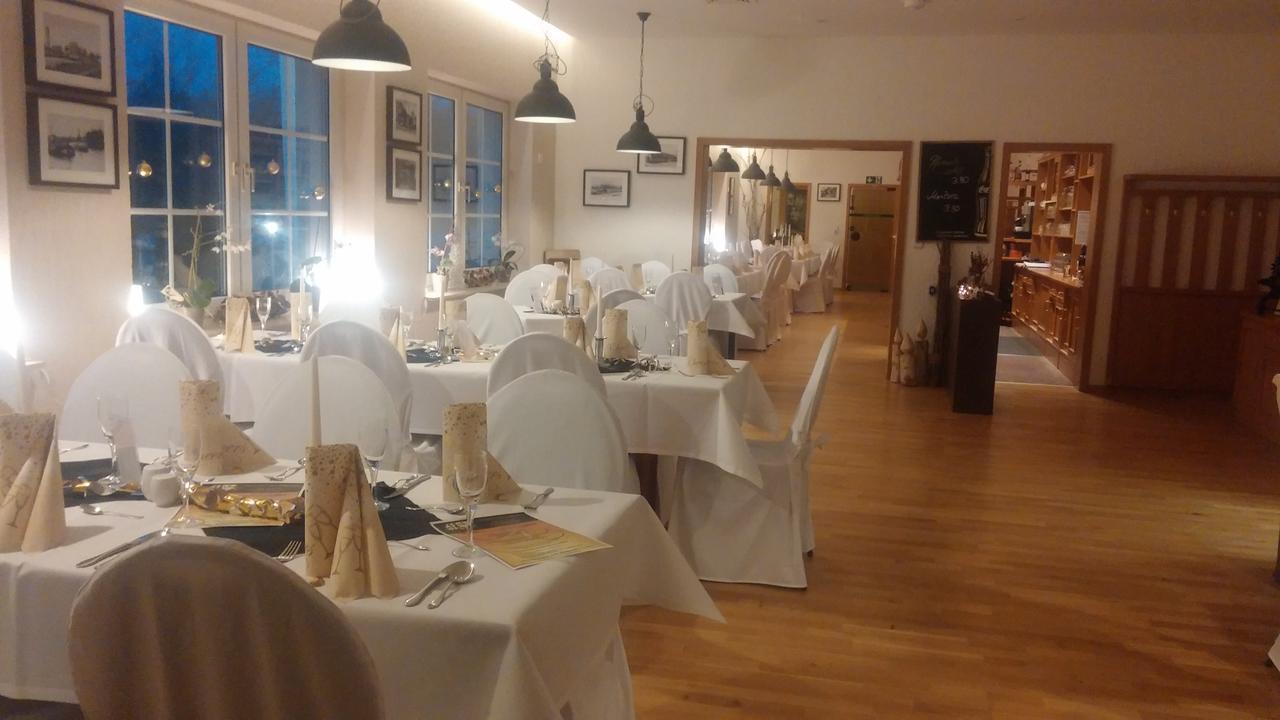 Hotel Am Meilenstein Dunkelforth Bagian luar foto