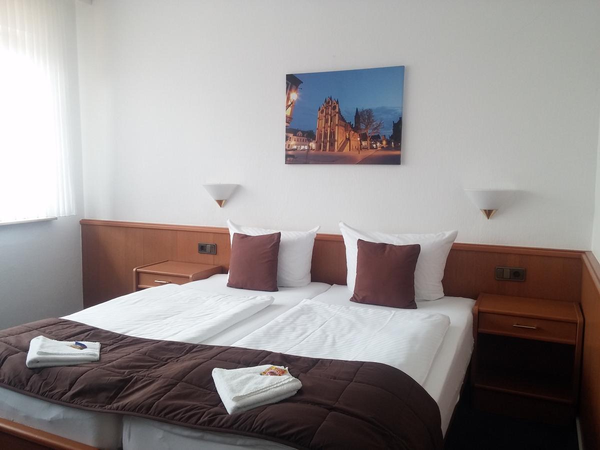 Hotel Am Meilenstein Dunkelforth Bagian luar foto