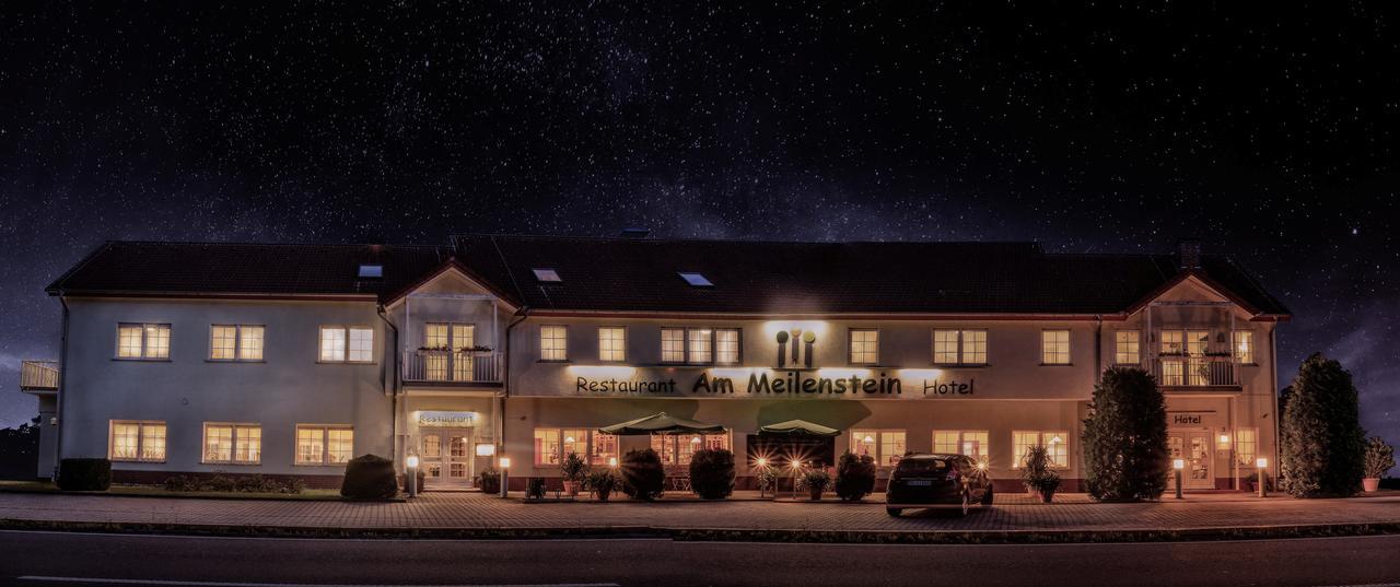 Hotel Am Meilenstein Dunkelforth Bagian luar foto